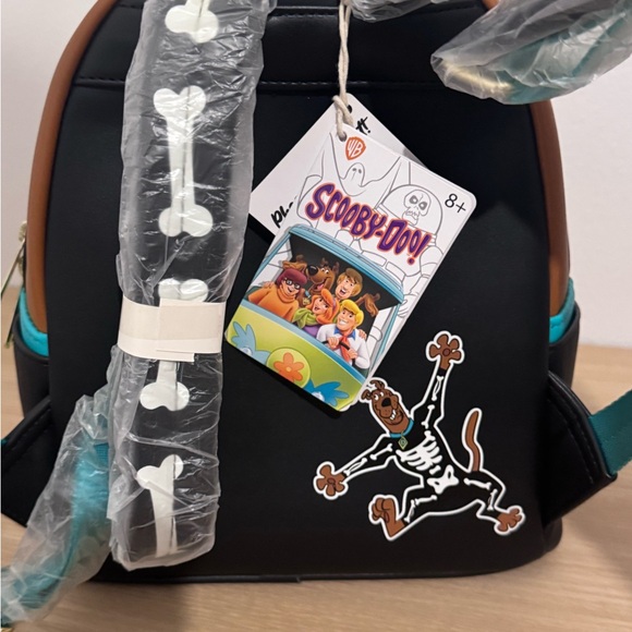 Loungefly Glow-in-the-Dark Scooby-Doo Skeleton Mini Backpack 🎒🐾 NWT Hard Tag - Picture 4 of 5